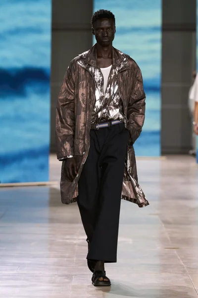 Look 38